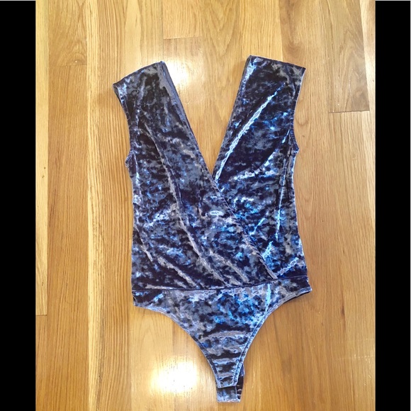 Willow & Clay Other - Willow and Clay brand crushed velvet bodysuit